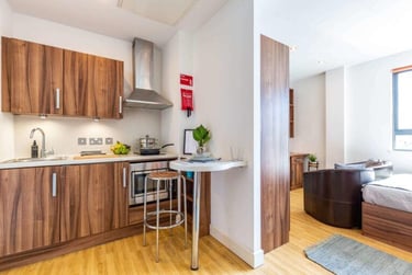 1 bed studio, 4 Dighton Street, Kingsdown, Bristol, BS28AU - Image 2